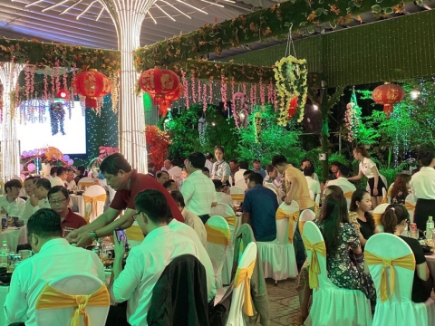 Tiệc  Sinh  Nhật