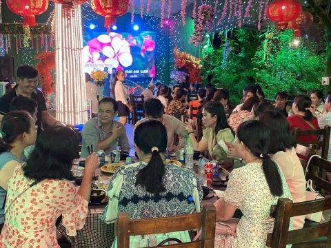 Tiệc  Sinh  Nhật