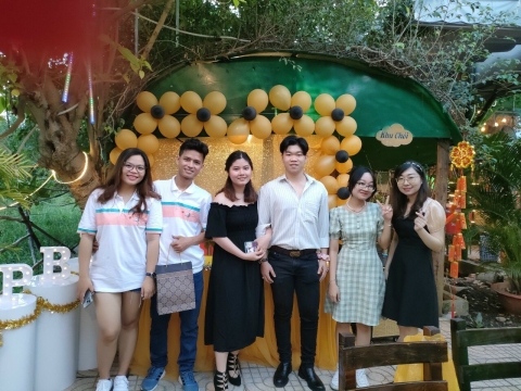 Khách Hàng Đặt Tiệc