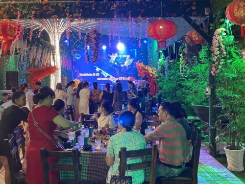 Tiệc  Sinh  Nhật