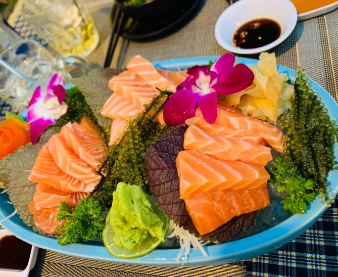 Cá  Hồi  Sashimi