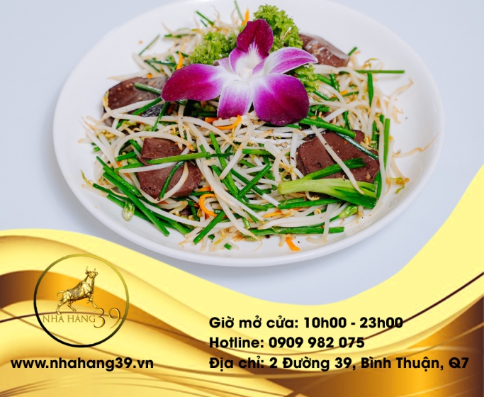 Huyết xào giá hẹ 