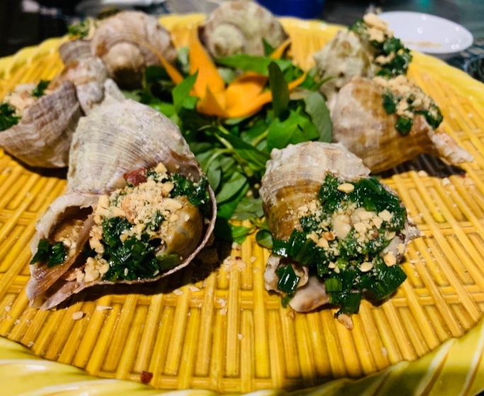 Ốc  Đỏ Nướng  Mỡ  Hành