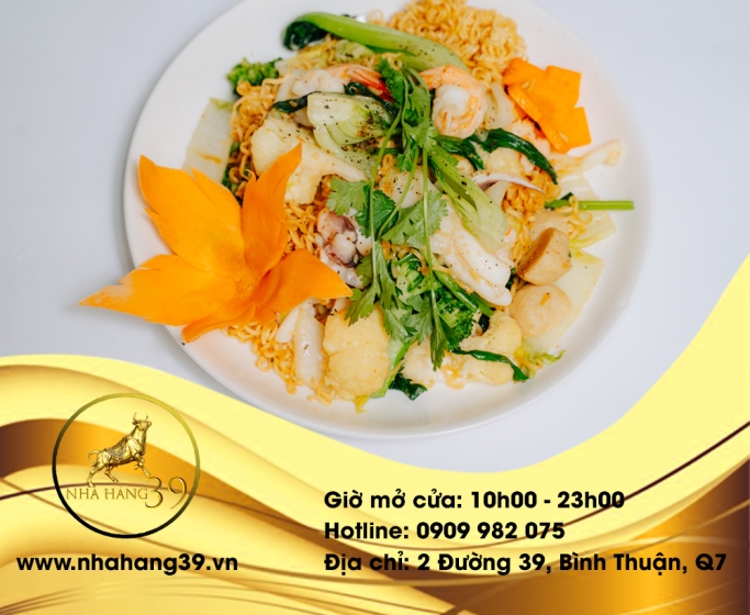 Mì xào hải sản